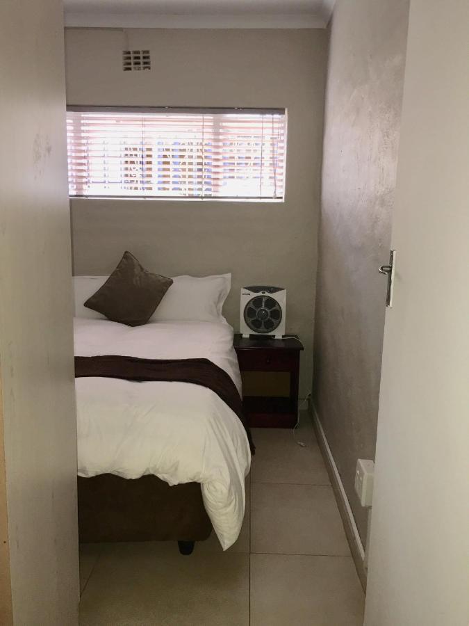 African Kingdom Guest House Boksburg Kültér fotó