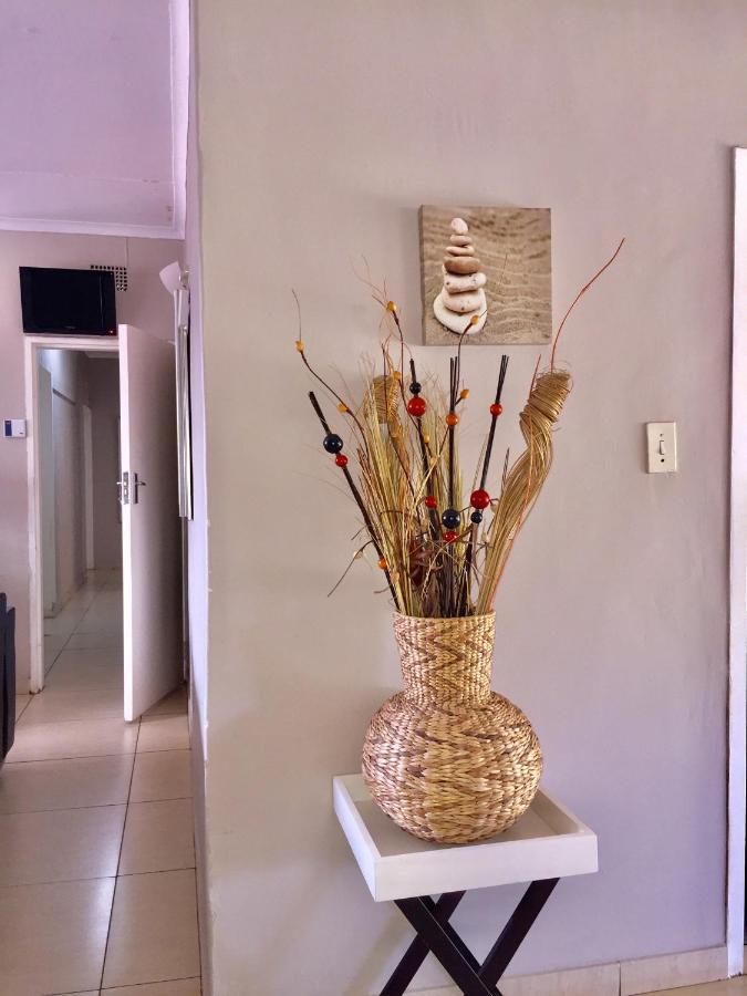 African Kingdom Guest House Boksburg Kültér fotó